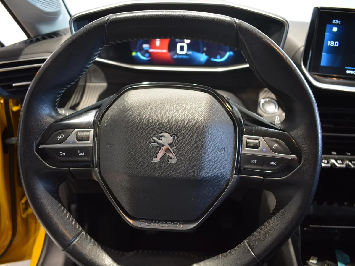 1.2 PureTech Allure Pack | 100pk | Navigatie | 3D i-Cockpit | Climate Control | Keyless Start & Entry |