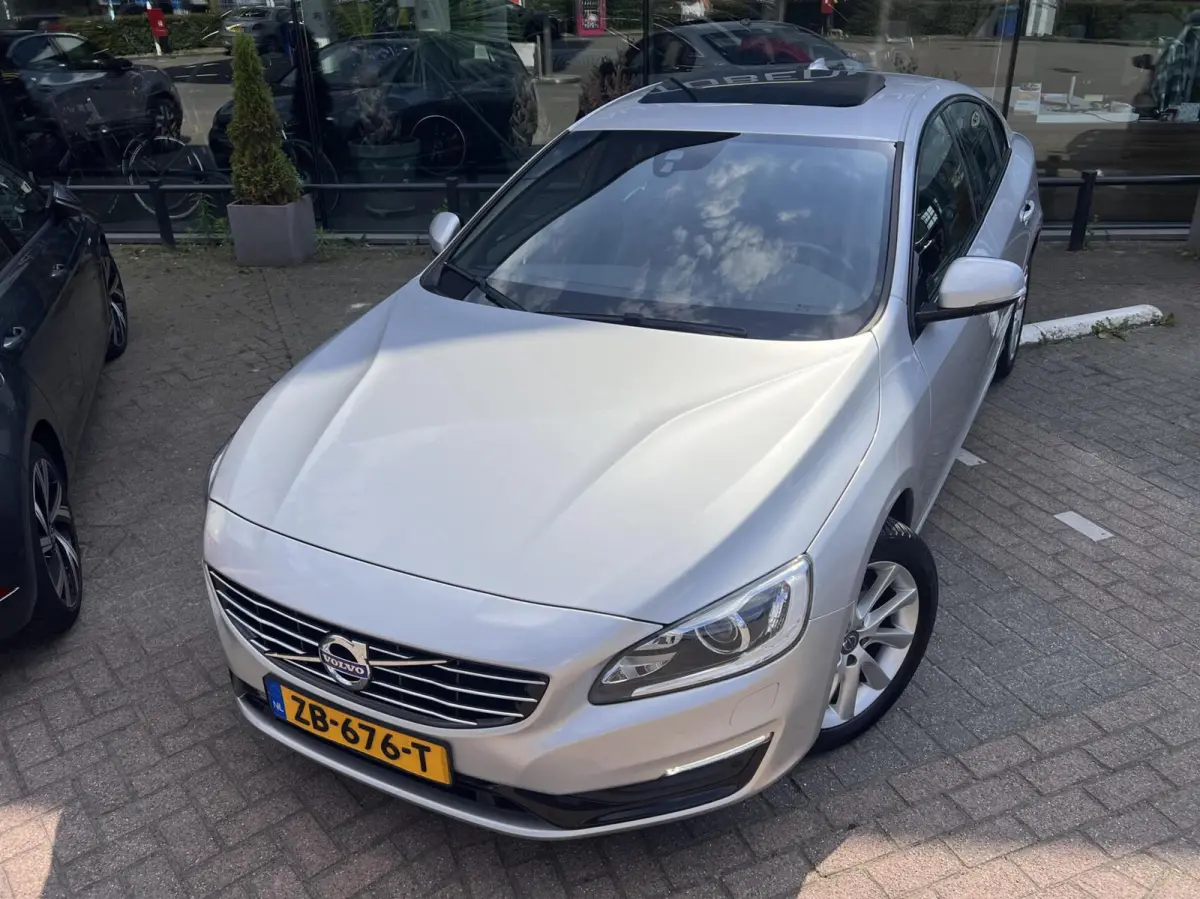 1.5 T2 Polar+ Dynamic Airco Cruise Dak Leder NAP