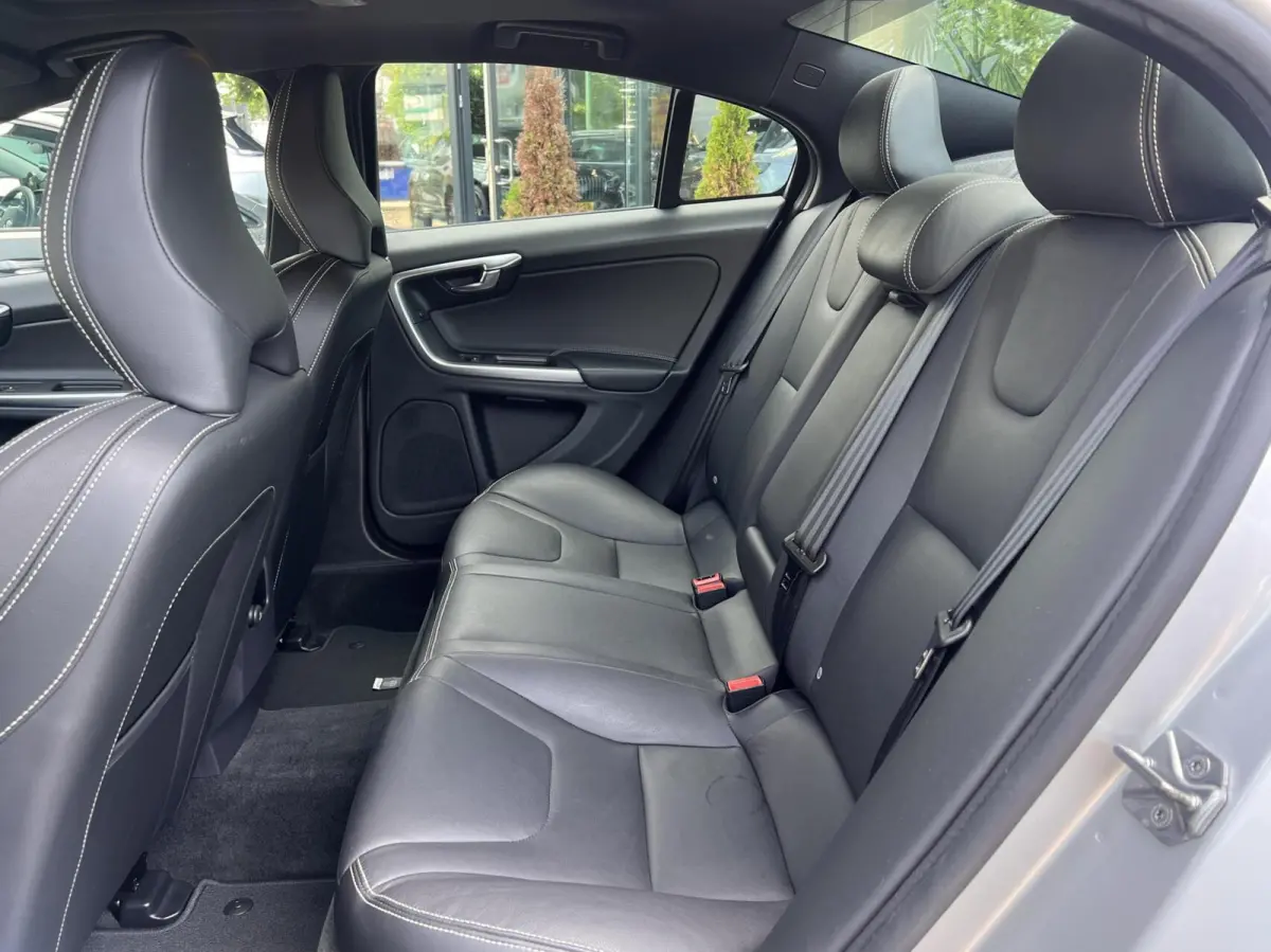 1.5 T2 Polar+ Dynamic Airco Cruise Dak Leder NAP