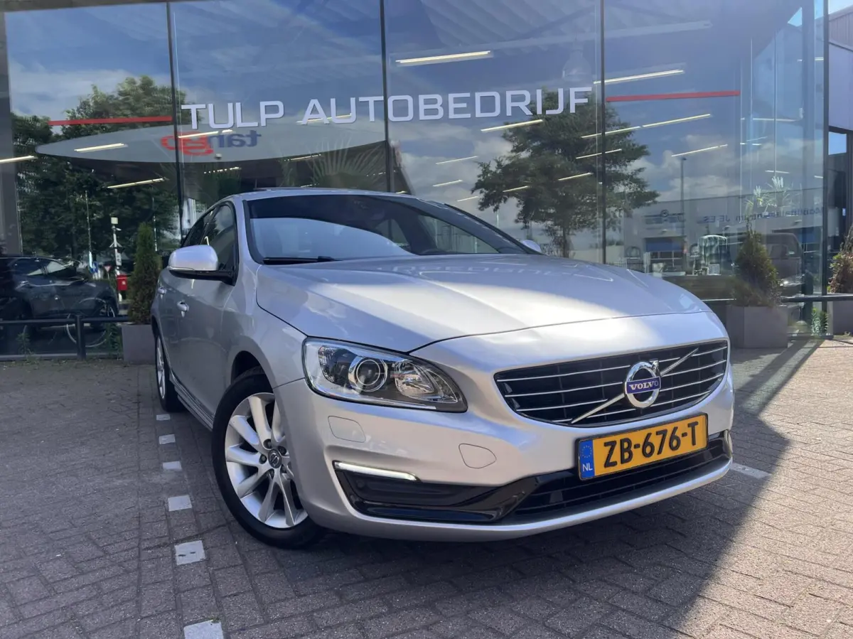 1.5 T2 Polar+ Dynamic Airco Cruise Dak Leder NAP