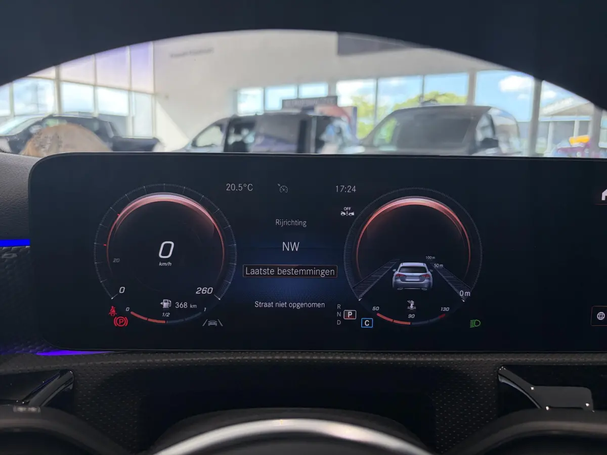 180 Premium Plus | STOELVERWARMING | SFEERVERLICHTING | CRUISE CONTROL | ACHTERUITRIJCAMERA | VOL LEER |