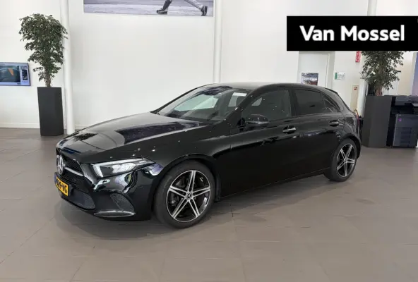 180 Premium Plus | STOELVERWARMING | SFEERVERLICHTING | CRUISE CONTROL | ACHTERUITRIJCAMERA | VOL LEER |