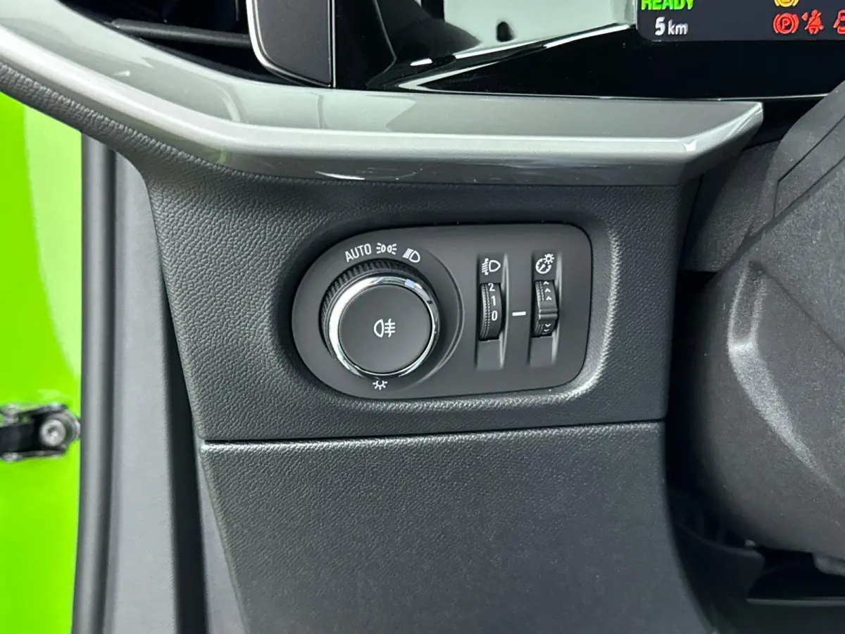 EV 50kWh 136pk Elegance | Accu 98% | Navigatie | Achteruitrijcamera | Climate Control