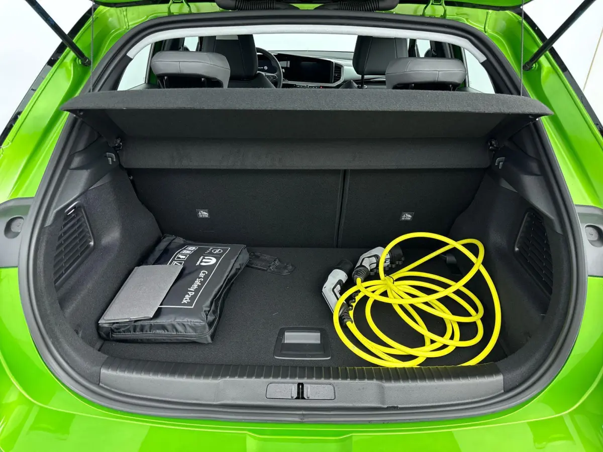 EV 50kWh 136pk Elegance | Accu 98% | Navigatie | Achteruitrijcamera | Climate Control