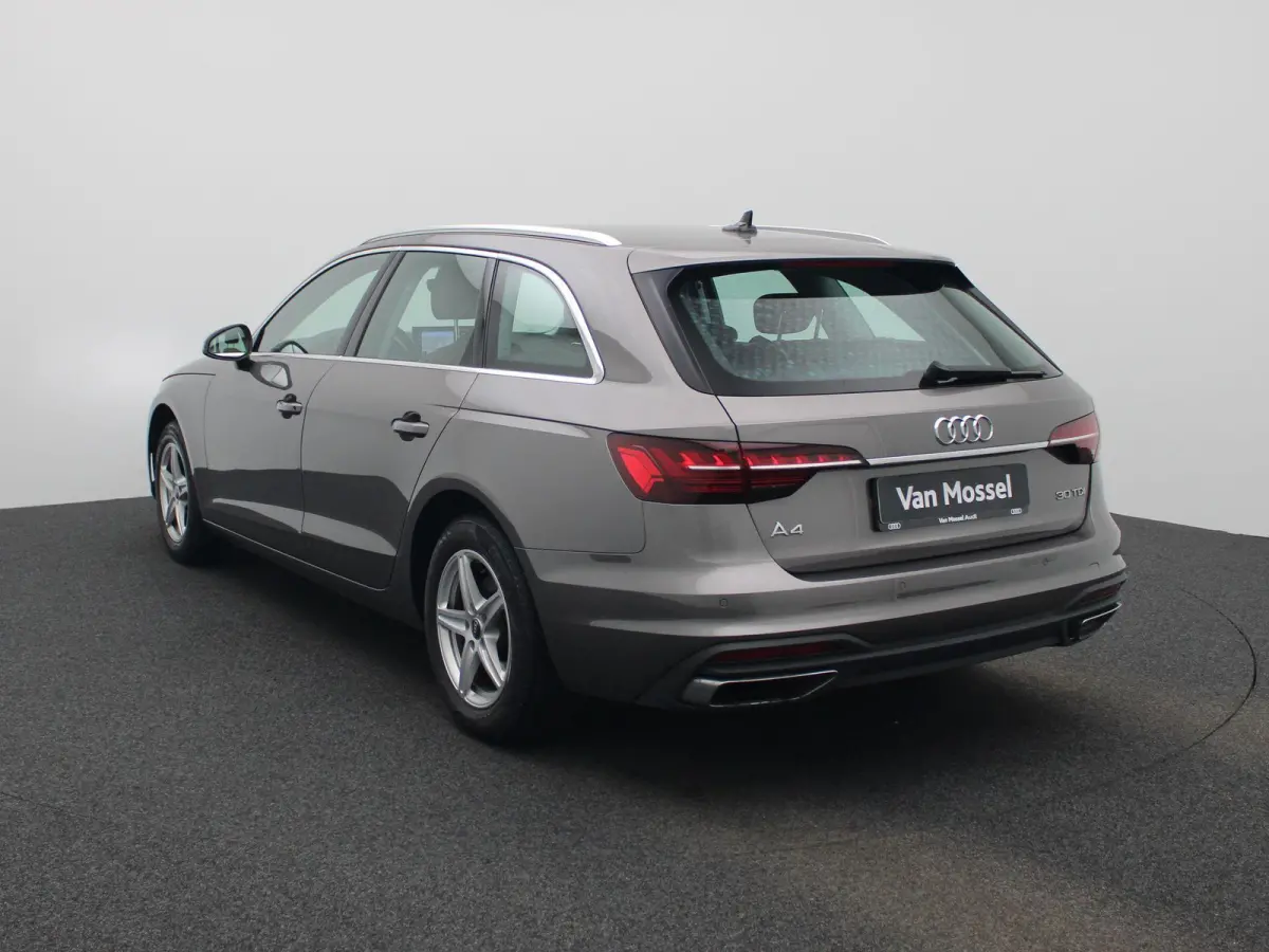 2.0 30 TDI S tronic Attraction AUTOMAAT | VIRTUEEL | LEDER | NAVIGATIE | ELEKTRISCHE KOFFERKLEP | LED | KEYLES | PDC | STOELVERWARMING | CLIMA | CRUISE | DAB | 12 MAANDEN BOVAG GARANTIE |