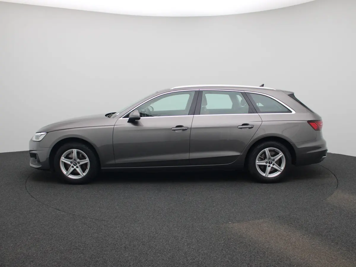 2.0 30 TDI S tronic Attraction AUTOMAAT | VIRTUEEL | LEDER | NAVIGATIE | ELEKTRISCHE KOFFERKLEP | LED | KEYLES | PDC | STOELVERWARMING | CLIMA | CRUISE | DAB | 12 MAANDEN BOVAG GARANTIE |