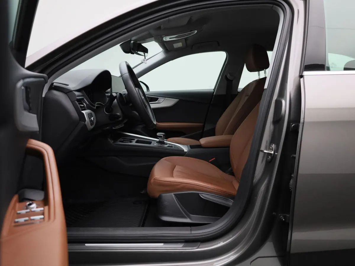 2.0 30 TDI S tronic Attraction AUTOMAAT | VIRTUEEL | LEDER | NAVIGATIE | ELEKTRISCHE KOFFERKLEP | LED | KEYLES | PDC | STOELVERWARMING | CLIMA | CRUISE | DAB | 12 MAANDEN BOVAG GARANTIE |