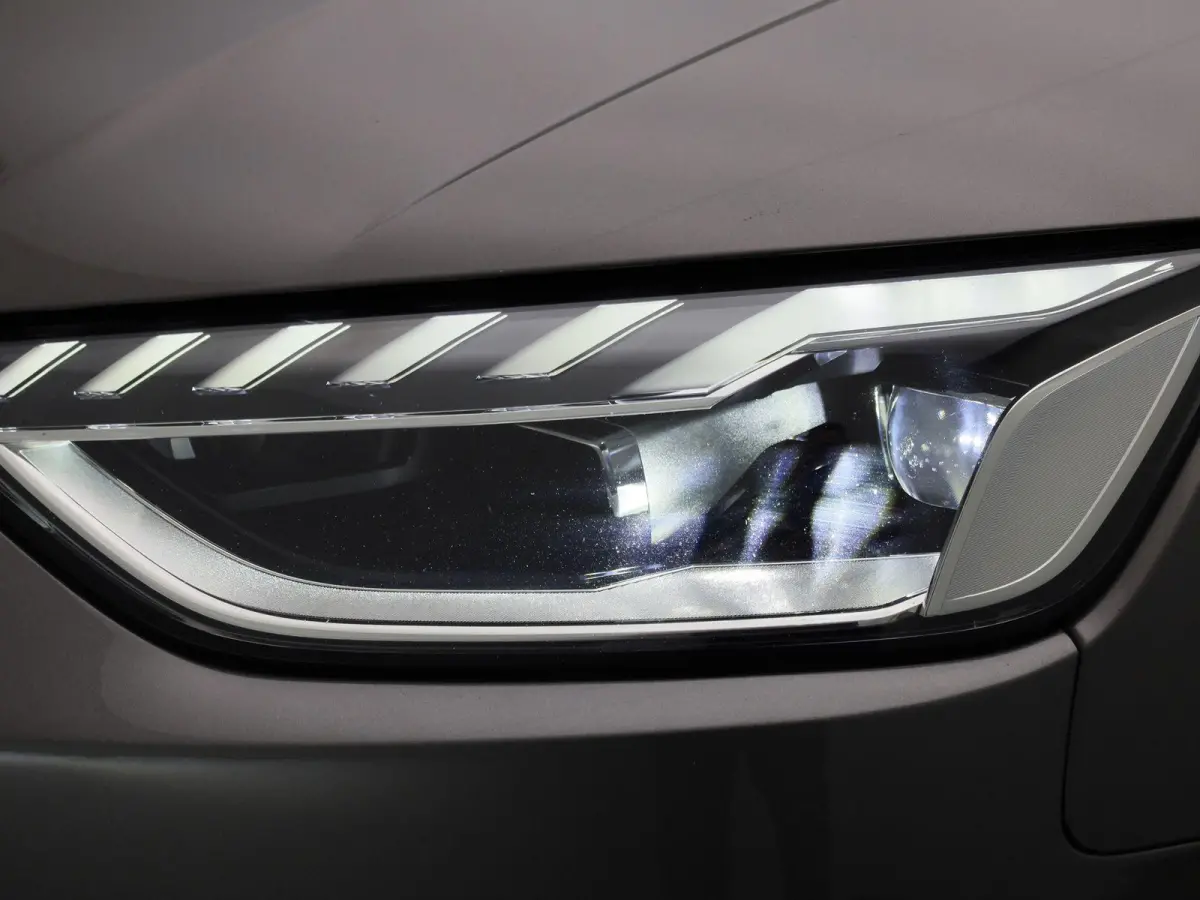2.0 30 TDI S tronic Attraction AUTOMAAT | VIRTUEEL | LEDER | NAVIGATIE | ELEKTRISCHE KOFFERKLEP | LED | KEYLES | PDC | STOELVERWARMING | CLIMA | CRUISE | DAB | 12 MAANDEN BOVAG GARANTIE |