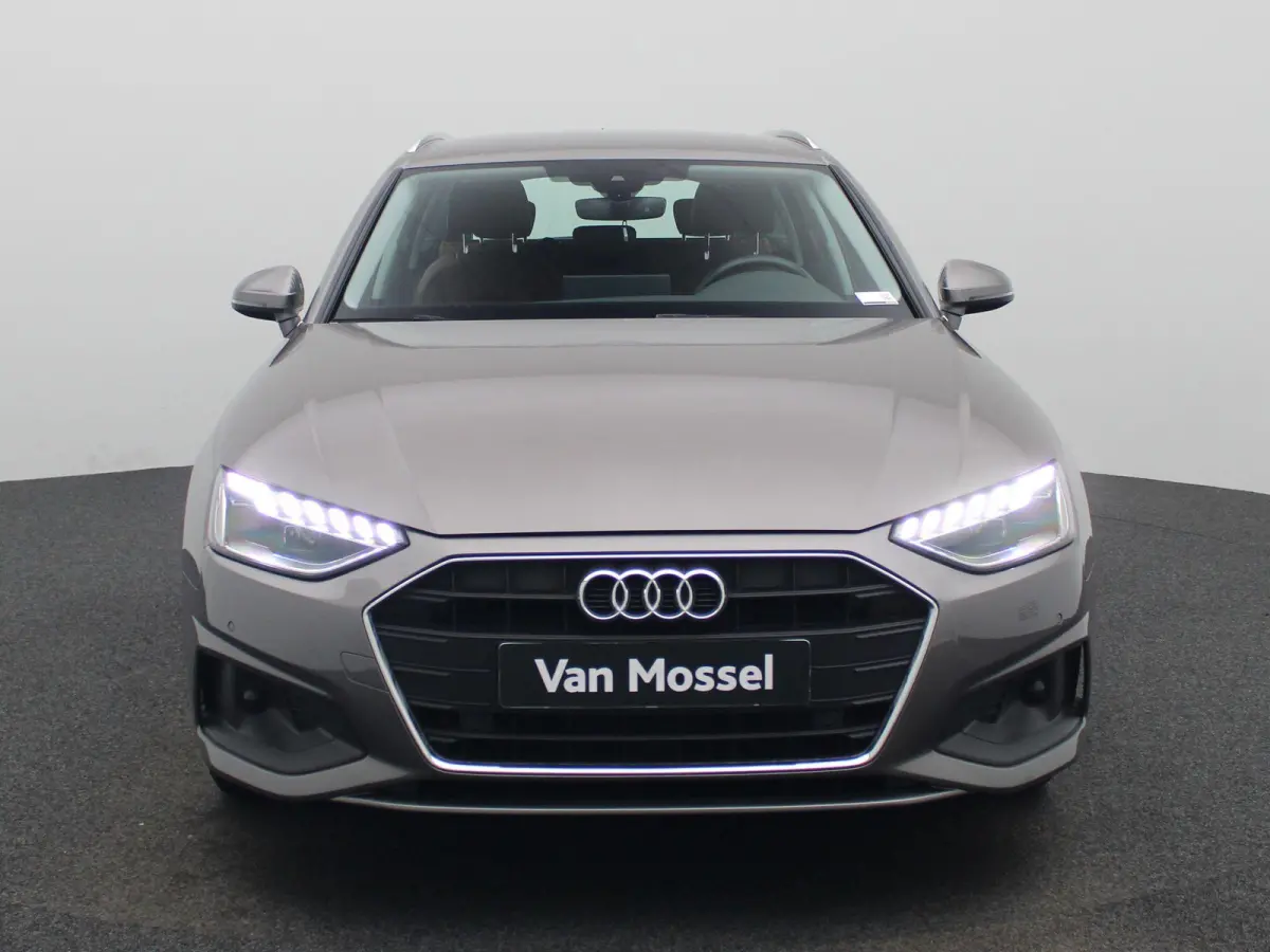 2.0 30 TDI S tronic Attraction AUTOMAAT | VIRTUEEL | LEDER | NAVIGATIE | ELEKTRISCHE KOFFERKLEP | LED | KEYLES | PDC | STOELVERWARMING | CLIMA | CRUISE | DAB | 12 MAANDEN BOVAG GARANTIE |