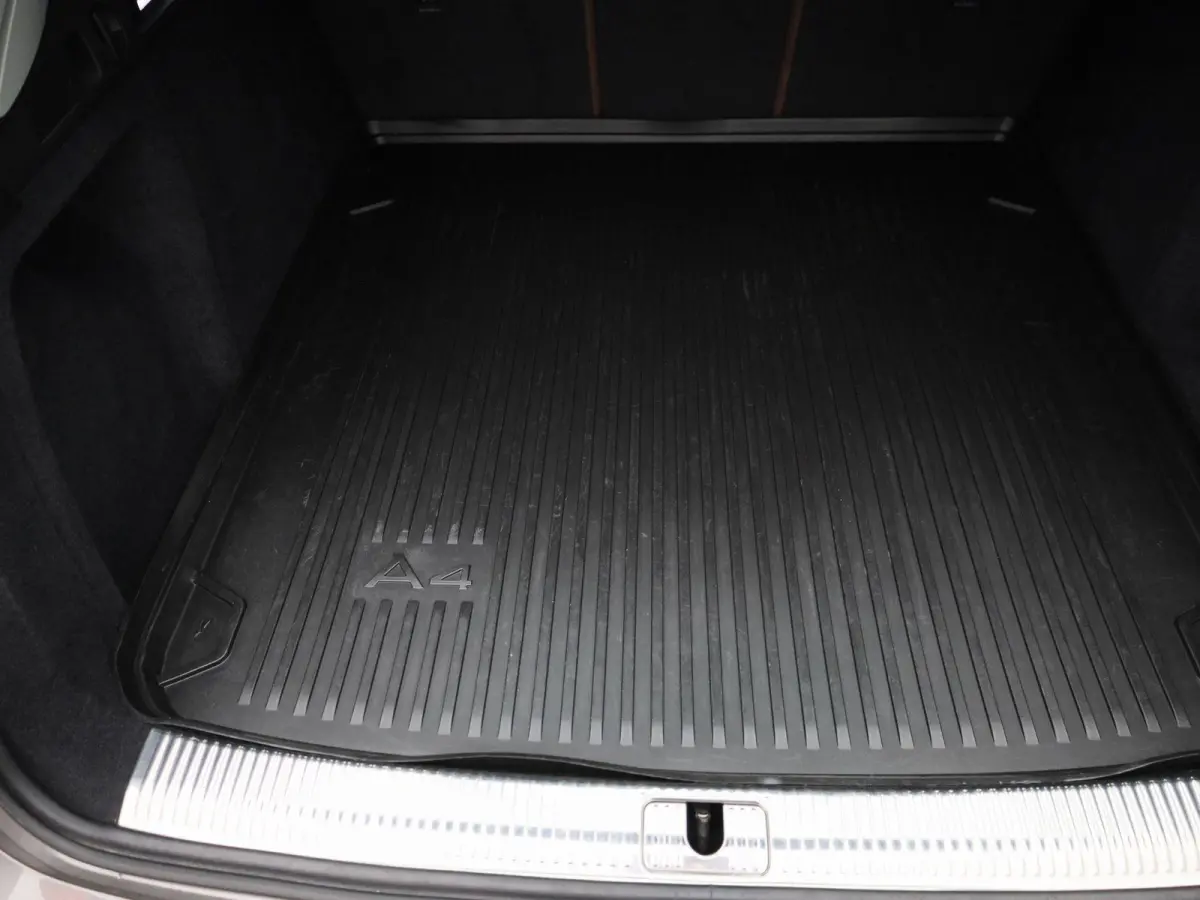2.0 30 TDI S tronic Attraction AUTOMAAT | VIRTUEEL | LEDER | NAVIGATIE | ELEKTRISCHE KOFFERKLEP | LED | KEYLES | PDC | STOELVERWARMING | CLIMA | CRUISE | DAB | 12 MAANDEN BOVAG GARANTIE |