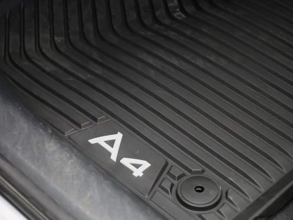 2.0 30 TDI S tronic Attraction AUTOMAAT | VIRTUEEL | LEDER | NAVIGATIE | ELEKTRISCHE KOFFERKLEP | LED | KEYLES | PDC | STOELVERWARMING | CLIMA | CRUISE | DAB | 12 MAANDEN BOVAG GARANTIE |