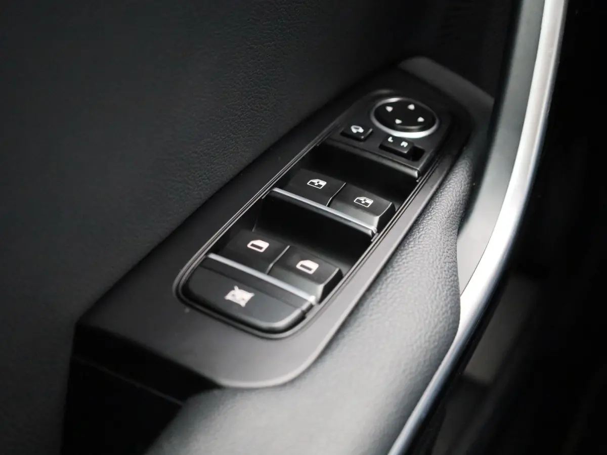 cee'd Pulse 1.0 T-GDi 120 ISG CAMERA | CRUISE | APPLE CARPLAY | HALF-LEER | PDC | LMV | AIRCO | 12 MAANDEN BOVAG GARANTIE |