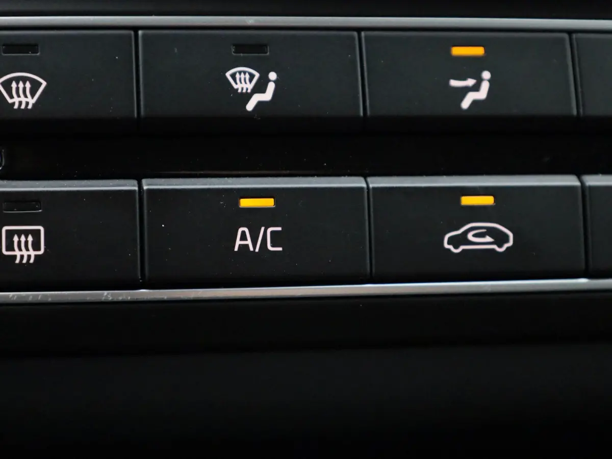 cee'd Pulse 1.0 T-GDi 120 ISG CAMERA | CRUISE | APPLE CARPLAY | HALF-LEER | PDC | LMV | AIRCO | 12 MAANDEN BOVAG GARANTIE |