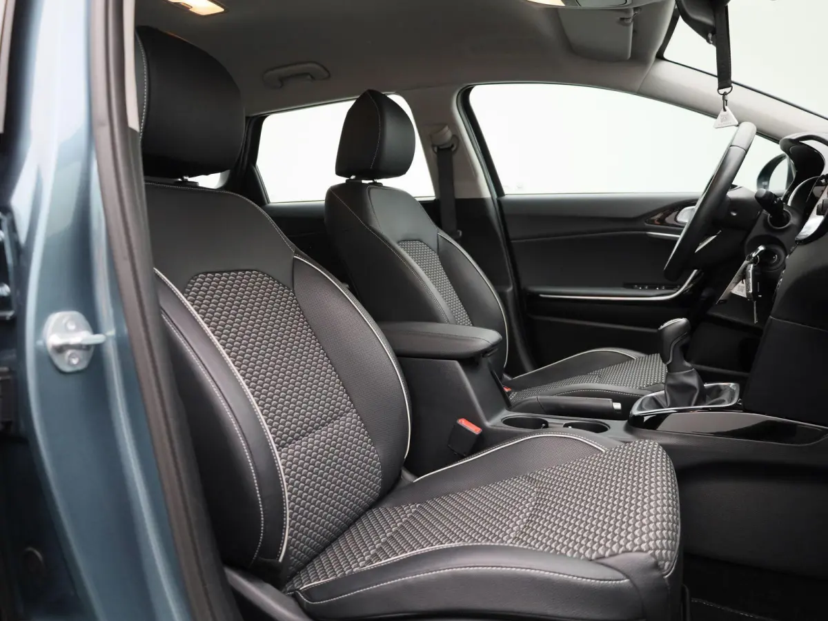 cee'd Pulse 1.0 T-GDi 120 ISG CAMERA | CRUISE | APPLE CARPLAY | HALF-LEER | PDC | LMV | AIRCO | 12 MAANDEN BOVAG GARANTIE |