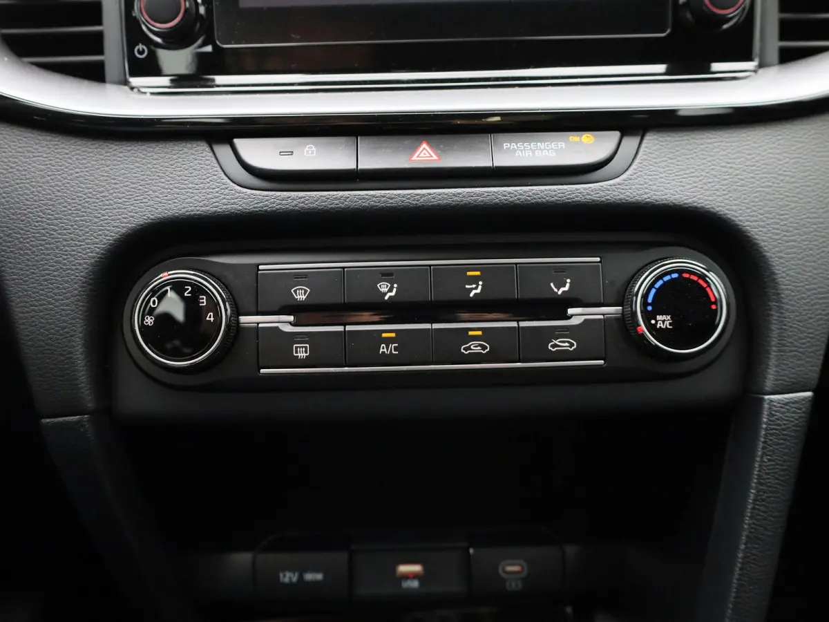 cee'd Pulse 1.0 T-GDi 120 ISG CAMERA | CRUISE | APPLE CARPLAY | HALF-LEER | PDC | LMV | AIRCO | 12 MAANDEN BOVAG GARANTIE |