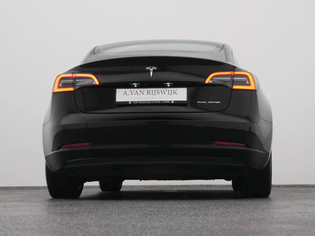 Long Range AWD 75 kWh | PANO | CAMERA | STOELVERWARMING
