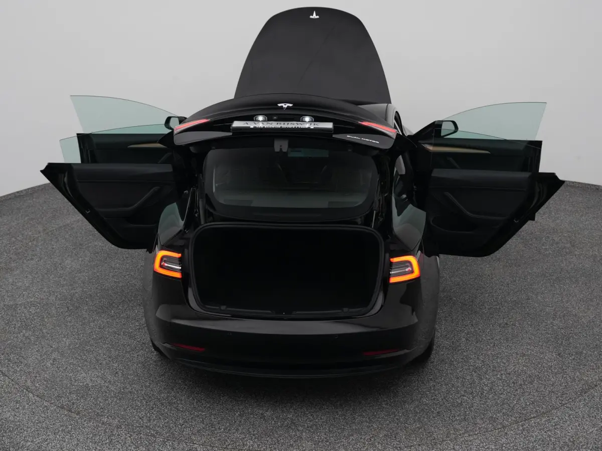 Long Range AWD 75 kWh | PANO | CAMERA | STOELVERWARMING