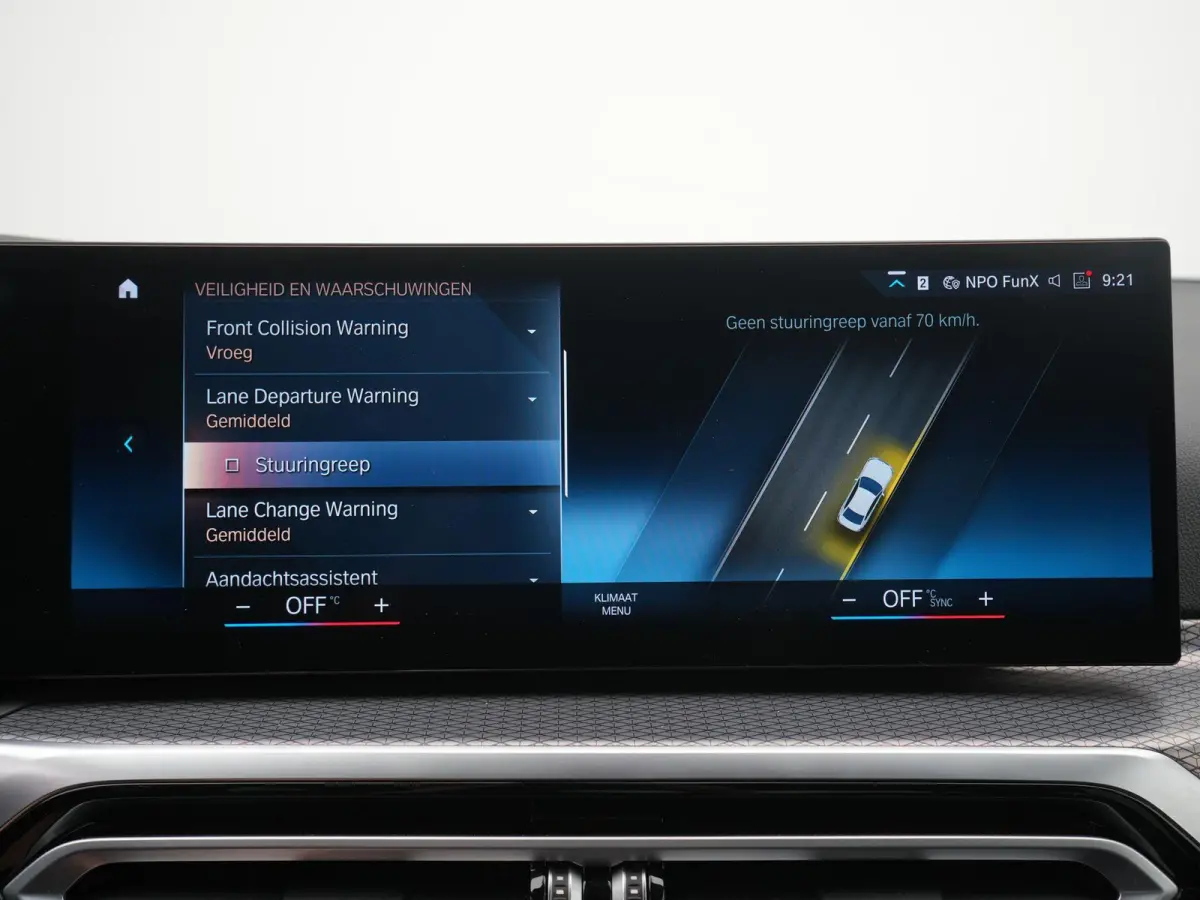 330e | Automaat | M Sportpakket / BMW 50 Jahre | HUD | Schuif Dak | BMW Live Cockpit Plus | BMW Individual hoogglans Shadow Line |  DAB-Tuner |  Ambiance verlichting | 12 Maanden BOVAG Garan