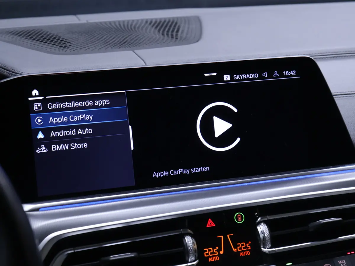xDrive45e High Executive [PANORAMADAK, APPLE CARPLAY, HEAD-UP DISPLAY, ADAPTIVE CRUISE, ANDROID, TREKHAAK ELEKTRISCH, STOELVERWARMING, COMFORTSTOELEN, NIEUWSTAAT]