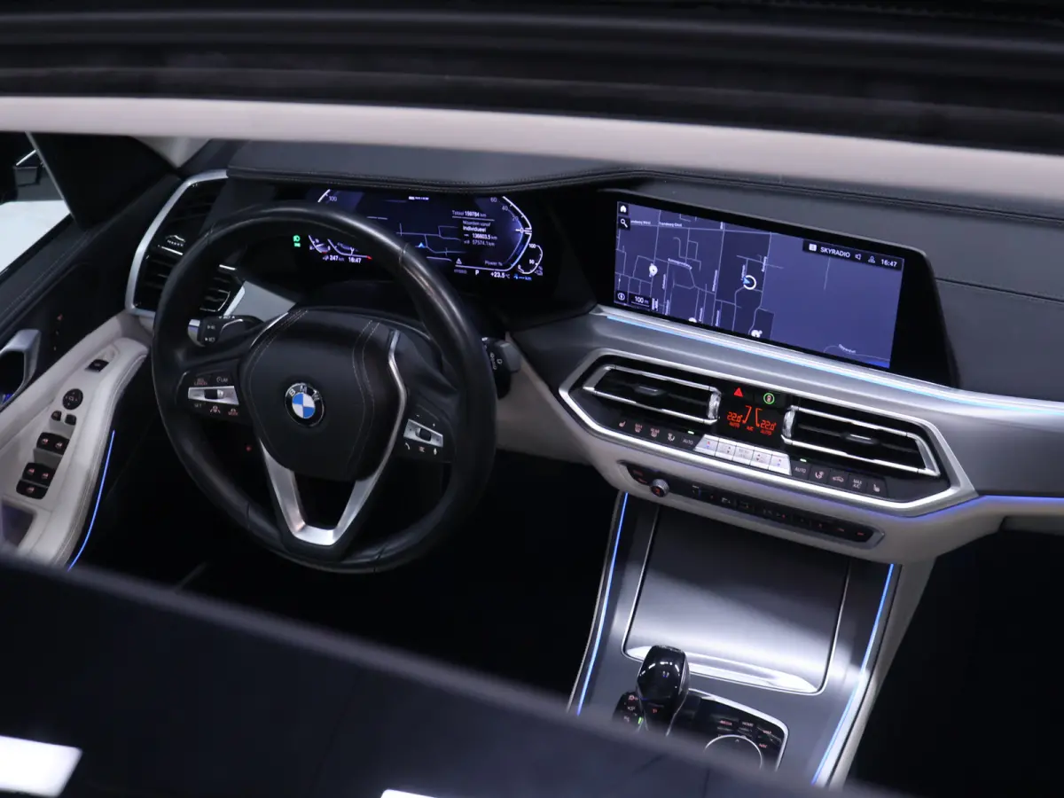 xDrive45e High Executive [PANORAMADAK, APPLE CARPLAY, HEAD-UP DISPLAY, ADAPTIVE CRUISE, ANDROID, TREKHAAK ELEKTRISCH, STOELVERWARMING, COMFORTSTOELEN, NIEUWSTAAT]
