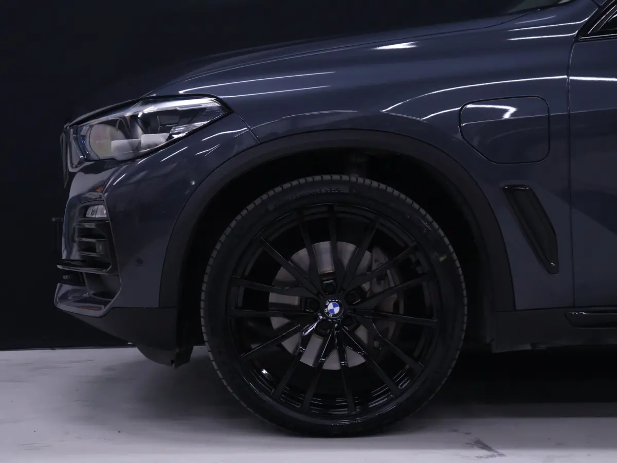xDrive45e High Executive [PANORAMADAK, APPLE CARPLAY, HEAD-UP DISPLAY, ADAPTIVE CRUISE, ANDROID, TREKHAAK ELEKTRISCH, STOELVERWARMING, COMFORTSTOELEN, NIEUWSTAAT]