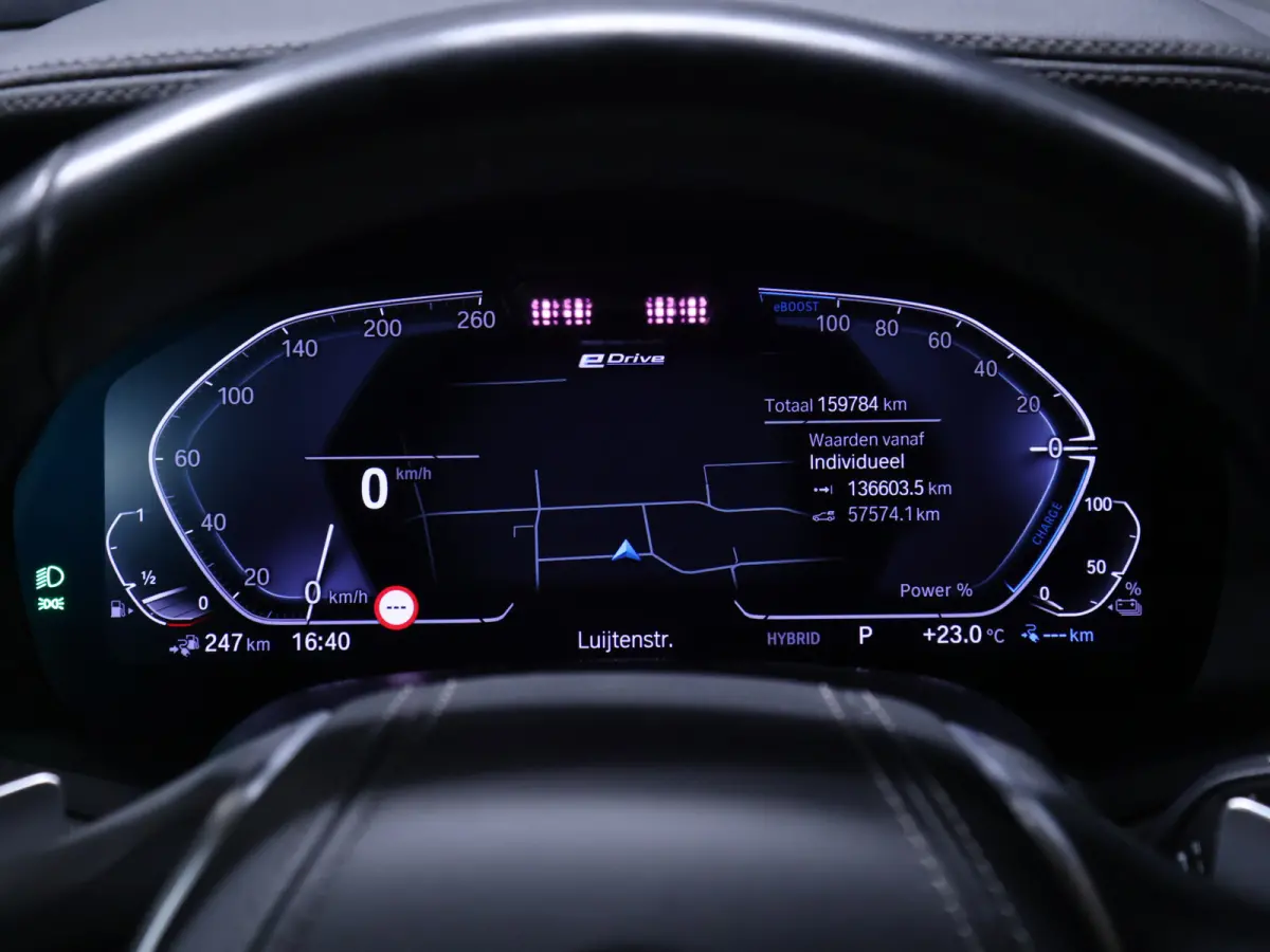 xDrive45e High Executive [PANORAMADAK, APPLE CARPLAY, HEAD-UP DISPLAY, ADAPTIVE CRUISE, ANDROID, TREKHAAK ELEKTRISCH, STOELVERWARMING, COMFORTSTOELEN, NIEUWSTAAT]