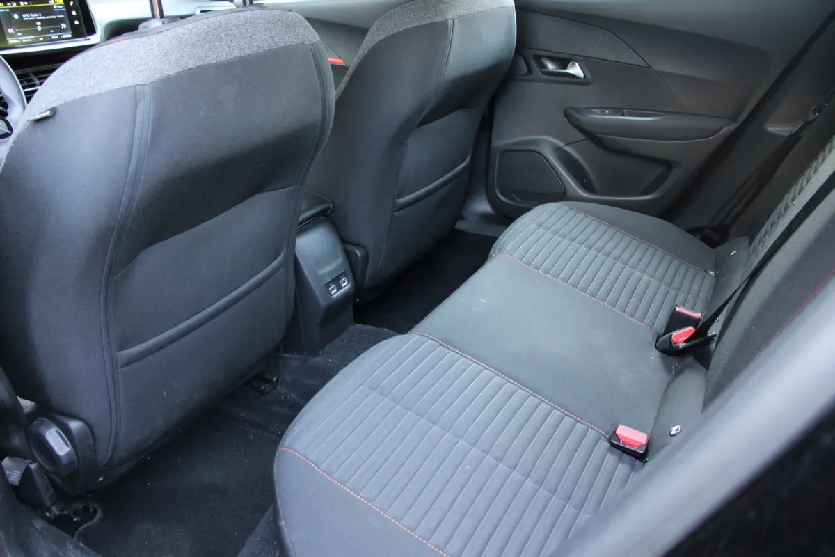 EV Active Pack 50 kWh | NL-AUTO! | CRUISE | LANE ASSIST | LED | PARK SENS | CLIMA | DEALER OH! | APPLE CARPLAY/ANDRIOID AUTO