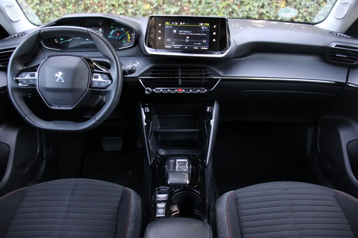 EV Active Pack 50 kWh | NL-AUTO! | CRUISE | LANE ASSIST | LED | PARK SENS | CLIMA | DEALER OH! | APPLE CARPLAY/ANDRIOID AUTO
