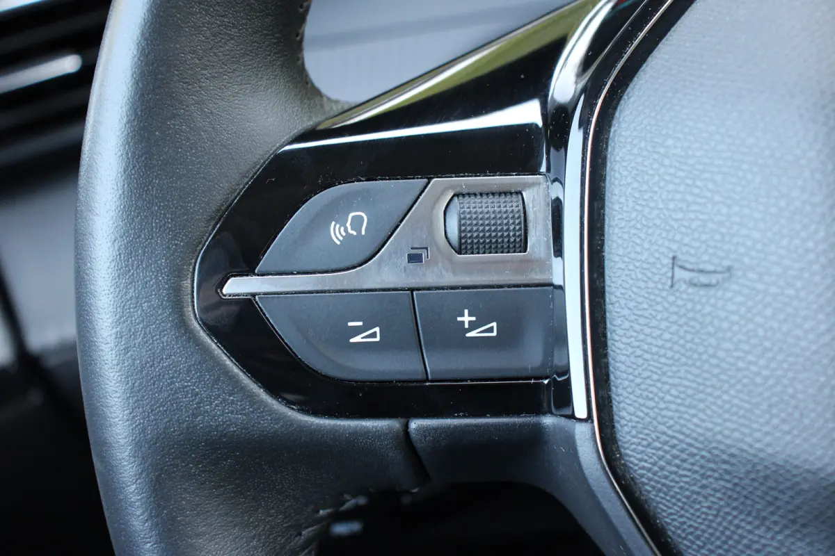 EV Active Pack 50 kWh | NL-AUTO! | CRUISE | LANE ASSIST | LED | PARK SENS | CLIMA | DEALER OH! | APPLE CARPLAY/ANDRIOID AUTO