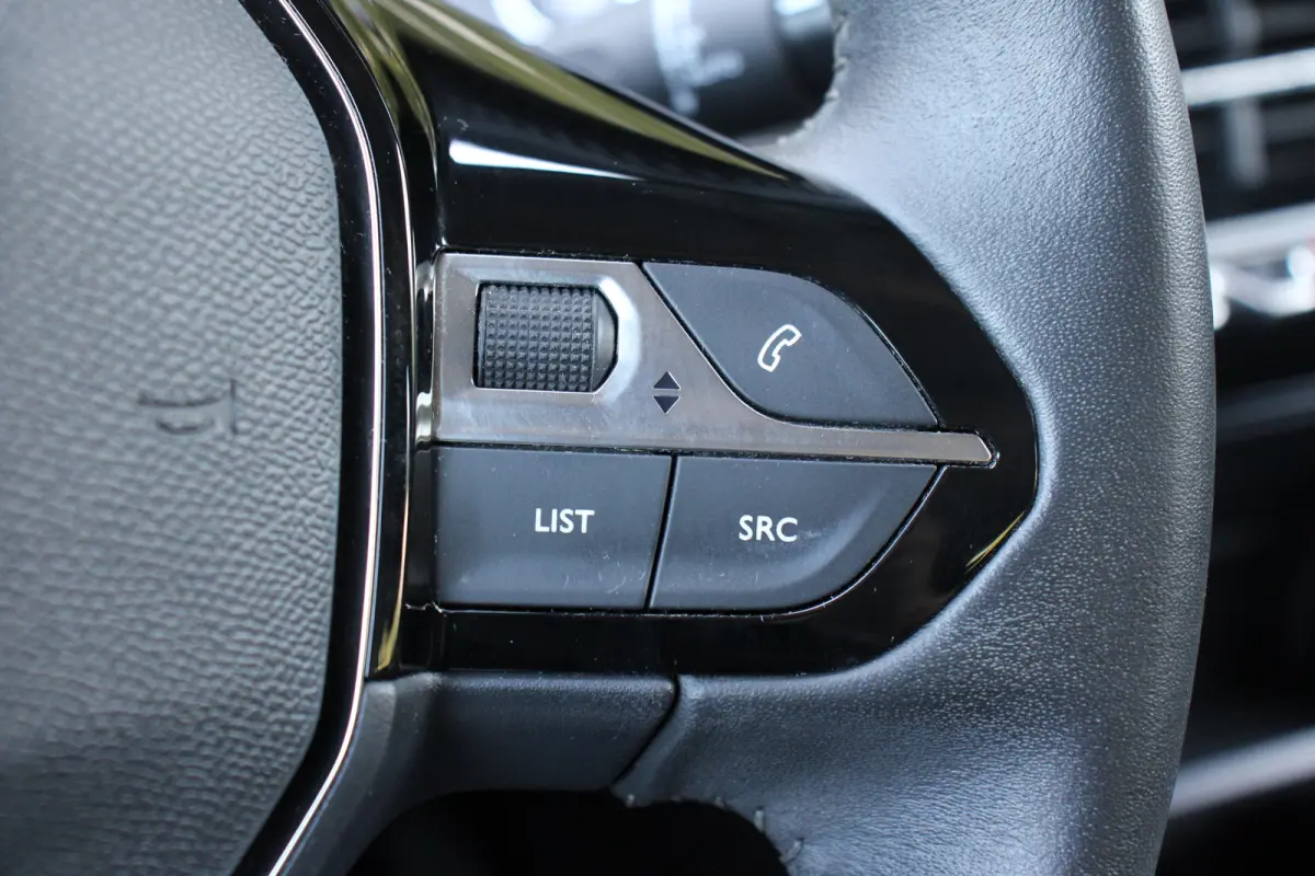 EV Active Pack 50 kWh | NL-AUTO! | CRUISE | LANE ASSIST | LED | PARK SENS | CLIMA | DEALER OH! | APPLE CARPLAY/ANDRIOID AUTO