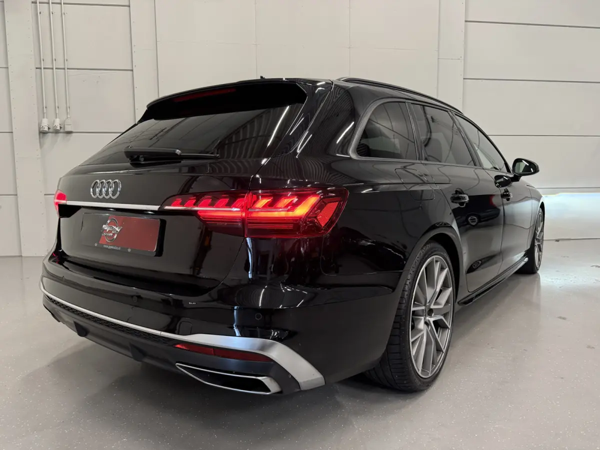 40 TFSI 204PK S-Line Facelift PANO/TREKHAAK/ACC/LED/19"AUDI-SPORT/STOEL+STUURVERW/PRIVACY/DYNAMIC-LED/SPORT-PAKKET/MYTHOSSCHWARZ/VOLLEDIG AUDI DEALER HISTORIE, NET OH BEURT GEHAD