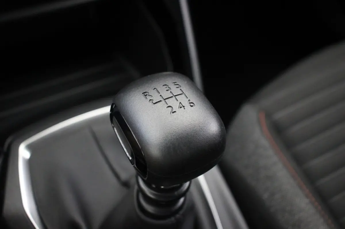 1.2 PureTech 100 Active - Carplay, Navi, Cruise