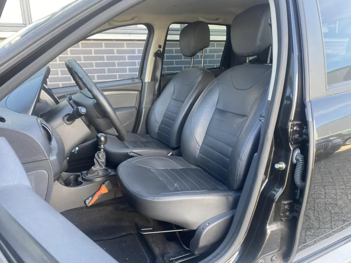 1.2 TCe 4x2 Blackshadow | Orig. NL-Auto | Dealer onderhouden | Trekhaak | Navi + Camera | Leder|