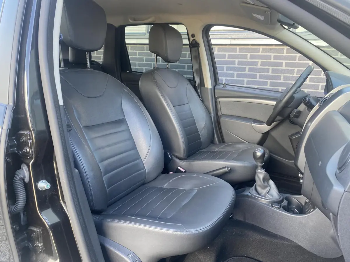 1.2 TCe 4x2 Blackshadow | Orig. NL-Auto | Dealer onderhouden | Trekhaak | Navi + Camera | Leder|