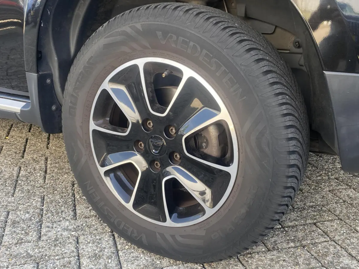 1.2 TCe 4x2 Blackshadow | Orig. NL-Auto | Dealer onderhouden | Trekhaak | Navi + Camera | Leder|