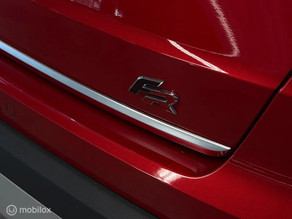 1.0 TSI FR Business Intense Keyless/Camera/Carplay