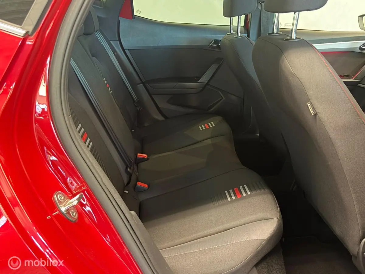1.0 TSI FR Business Intense Keyless/Camera/Carplay