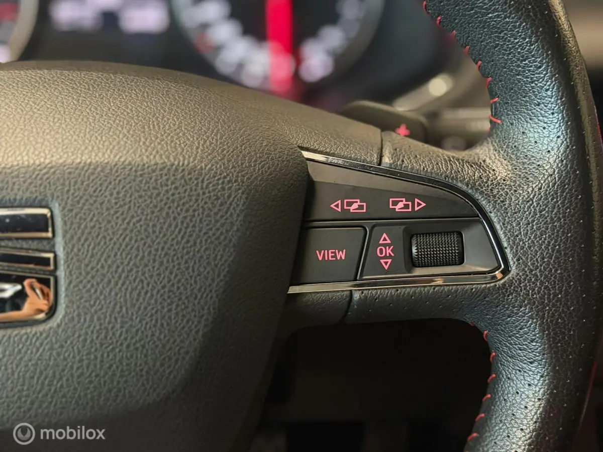 1.0 TSI FR Business Intense Keyless/Camera/Carplay