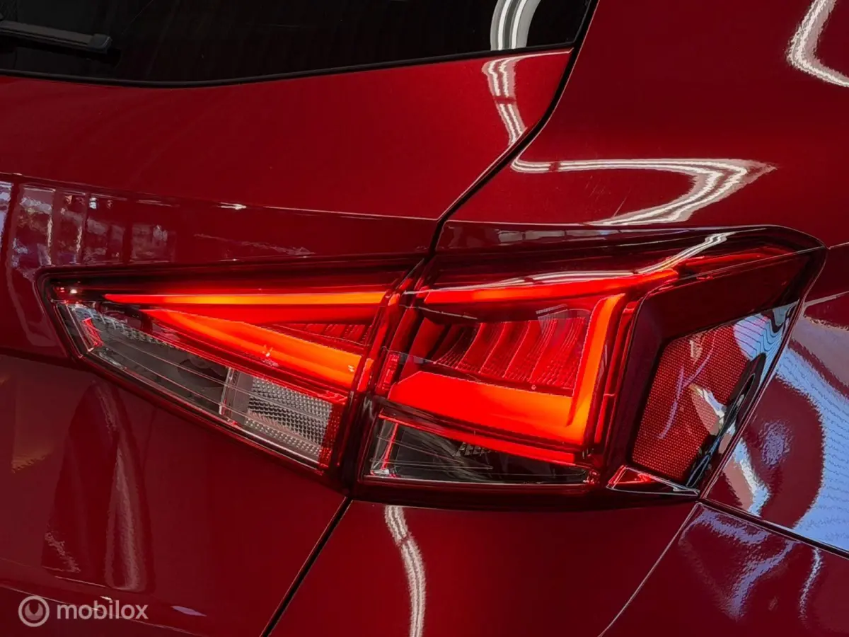 1.0 TSI FR Business Intense Keyless/Camera/Carplay