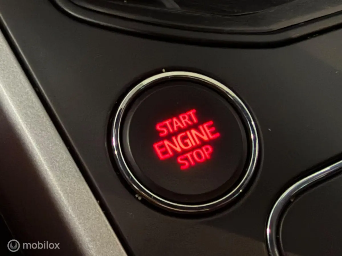 1.0 TSI FR Business Intense Keyless/Camera/Carplay