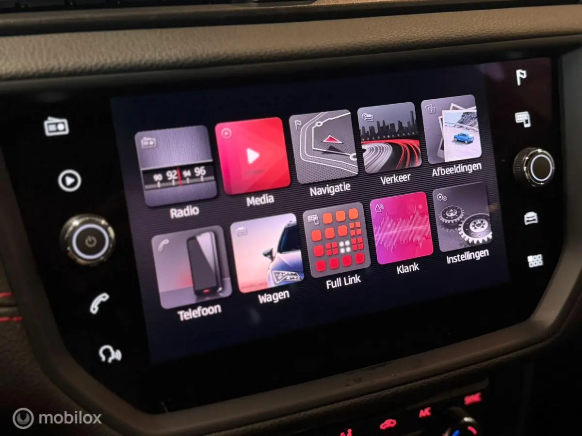 1.0 TSI FR Business Intense Keyless/Camera/Carplay