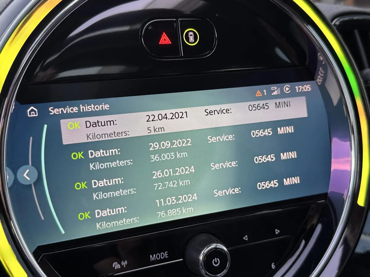 Cooper ALL4 AT | FACELIFT | 1e Eigenaar | Dealeronderhouden | Virtual Cockpit | PANO | Stoelverwarming | Navigatie | Carplay | Elektrische Achterklep | Achteruitrijcamera | Parkeersensoren |