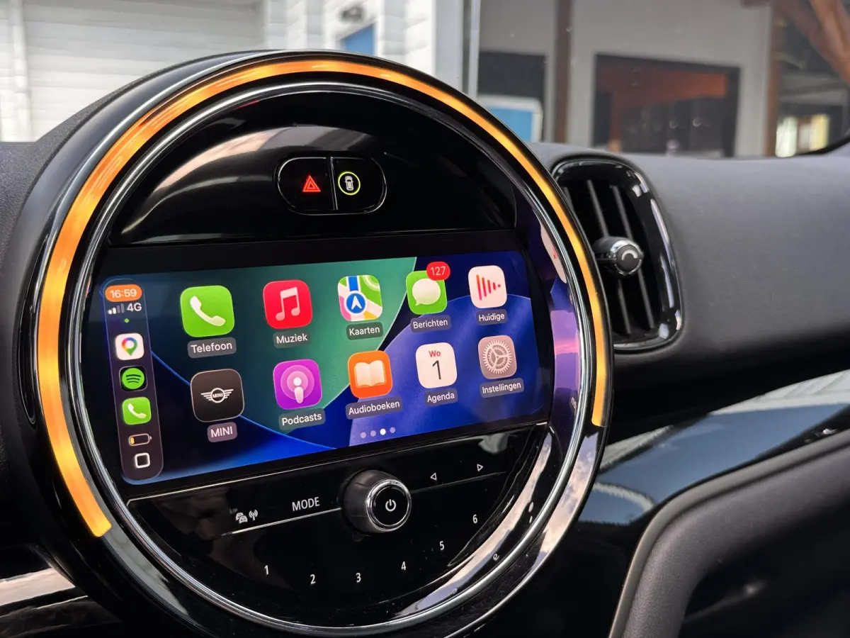 Cooper ALL4 AT | FACELIFT | 1e Eigenaar | Dealeronderhouden | Virtual Cockpit | PANO | Stoelverwarming | Navigatie | Carplay | Elektrische Achterklep | Achteruitrijcamera | Parkeersensoren |