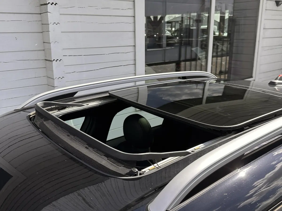Cooper ALL4 AT | FACELIFT | 1e Eigenaar | Dealeronderhouden | Virtual Cockpit | PANO | Stoelverwarming | Navigatie | Carplay | Elektrische Achterklep | Achteruitrijcamera | Parkeersensoren |