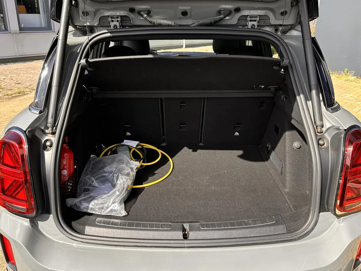 Cooper ALL4 AT | FACELIFT | 1e Eigenaar | Dealeronderhouden | Virtual Cockpit | PANO | Stoelverwarming | Navigatie | Carplay | Elektrische Achterklep | Achteruitrijcamera | Parkeersensoren |