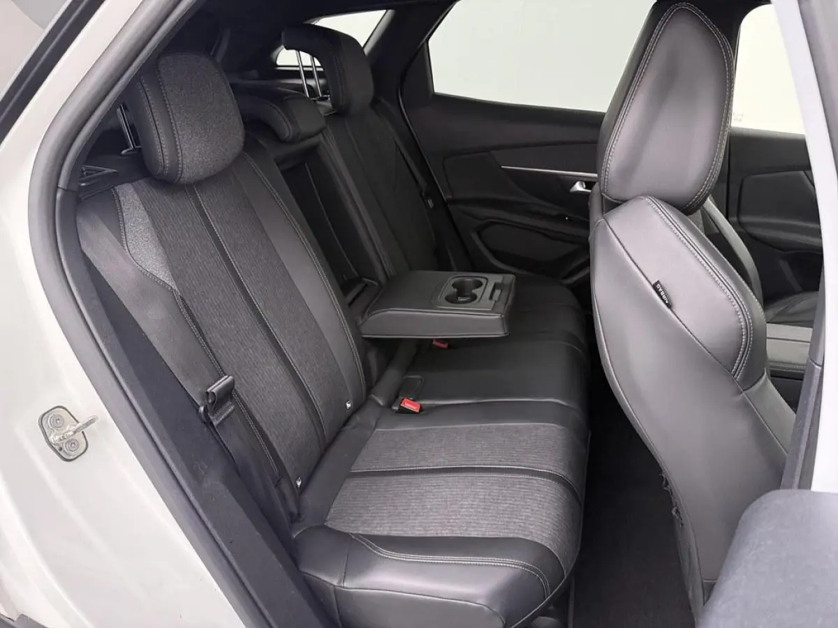1.2T 130PK GT Line Trekhaak/Ecc/Camera/Led/CarPlay