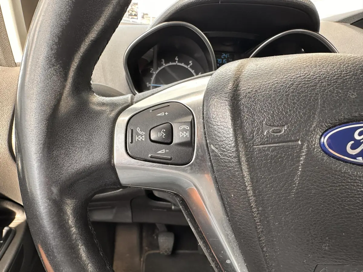 1.0 EcoBoost Titanium 125PK | 2e Eigenaar | NL AUTO | Navigatie | Sony Audio | Climate Control | Cruise Control | Stoelverwarming | Voorruitverwarming | Parkeersensoren | Privacy Glass |