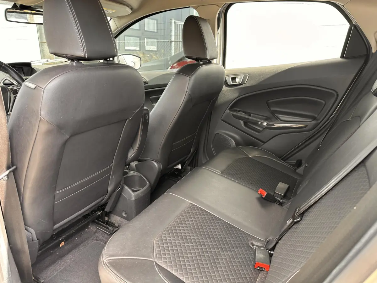 1.0 EcoBoost Titanium 125PK | 2e Eigenaar | NL AUTO | Navigatie | Sony Audio | Climate Control | Cruise Control | Stoelverwarming | Voorruitverwarming | Parkeersensoren | Privacy Glass |