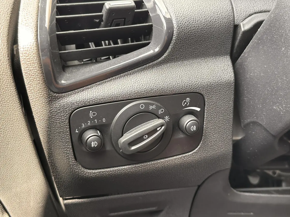 1.0 EcoBoost Titanium 125PK | 2e Eigenaar | NL AUTO | Navigatie | Sony Audio | Climate Control | Cruise Control | Stoelverwarming | Voorruitverwarming | Parkeersensoren | Privacy Glass |