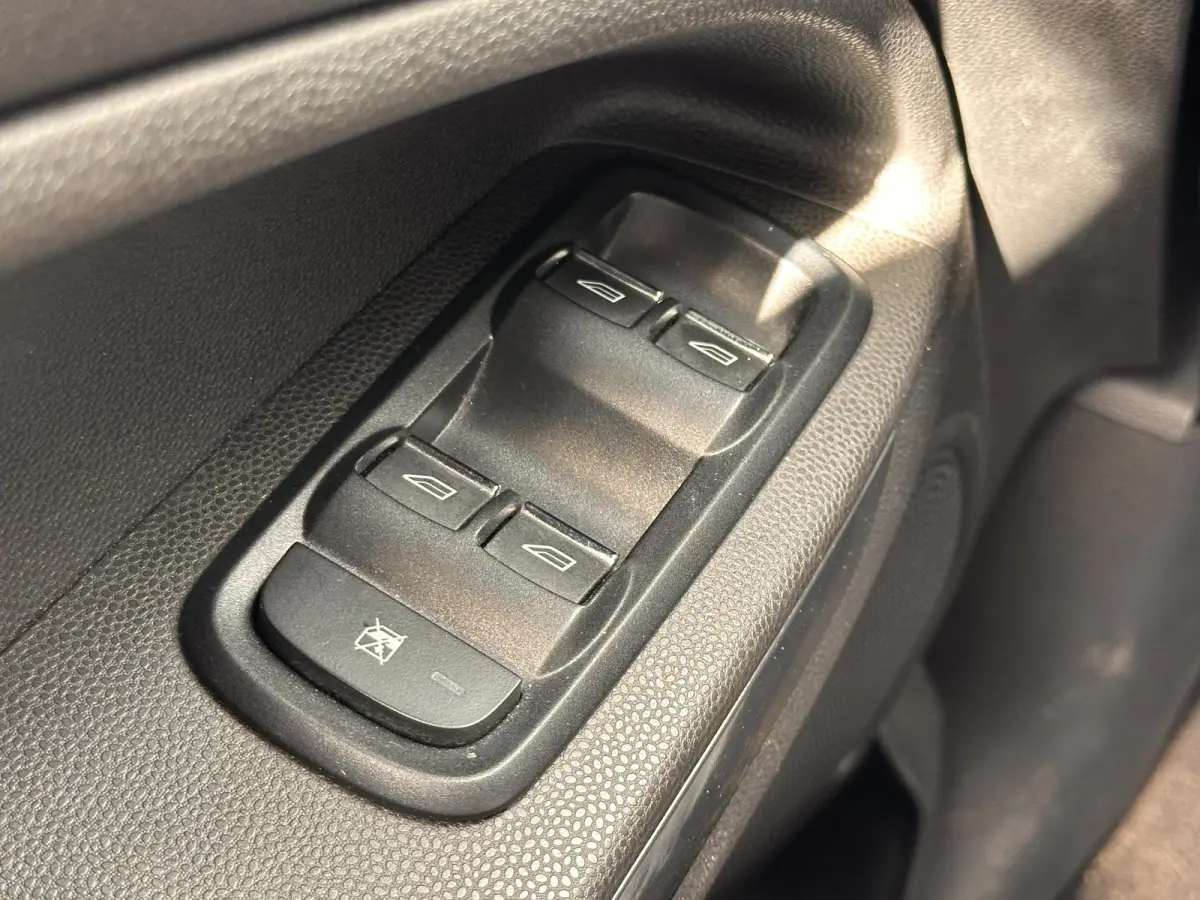 1.0 EcoBoost Titanium 125PK | 2e Eigenaar | NL AUTO | Navigatie | Sony Audio | Climate Control | Cruise Control | Stoelverwarming | Voorruitverwarming | Parkeersensoren | Privacy Glass |